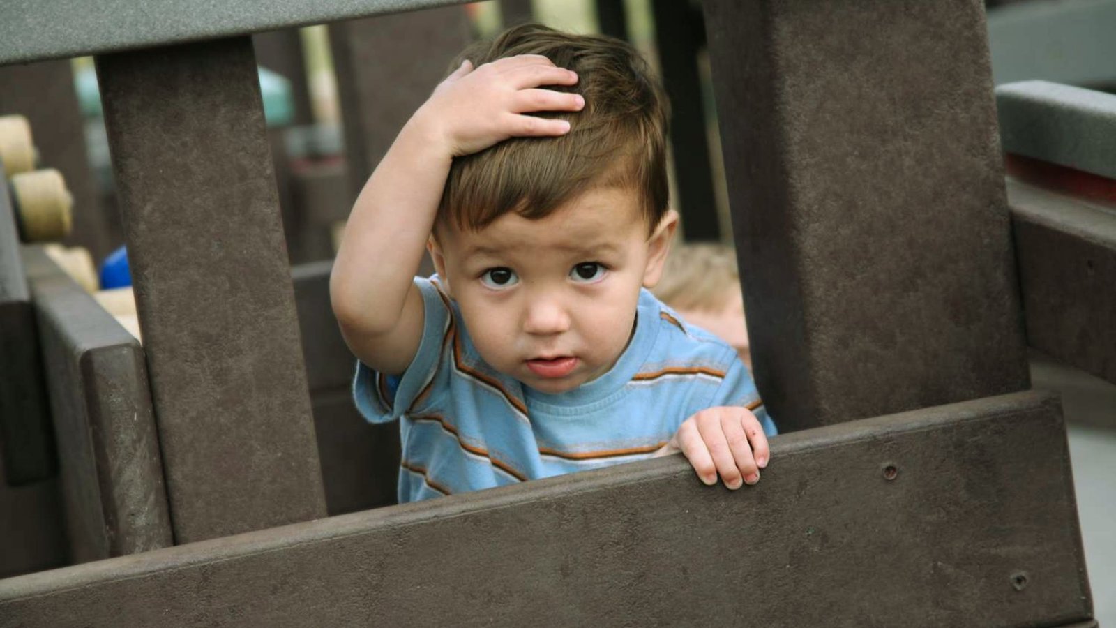 How to Stop a Baby From Hitting His Head With His Hands